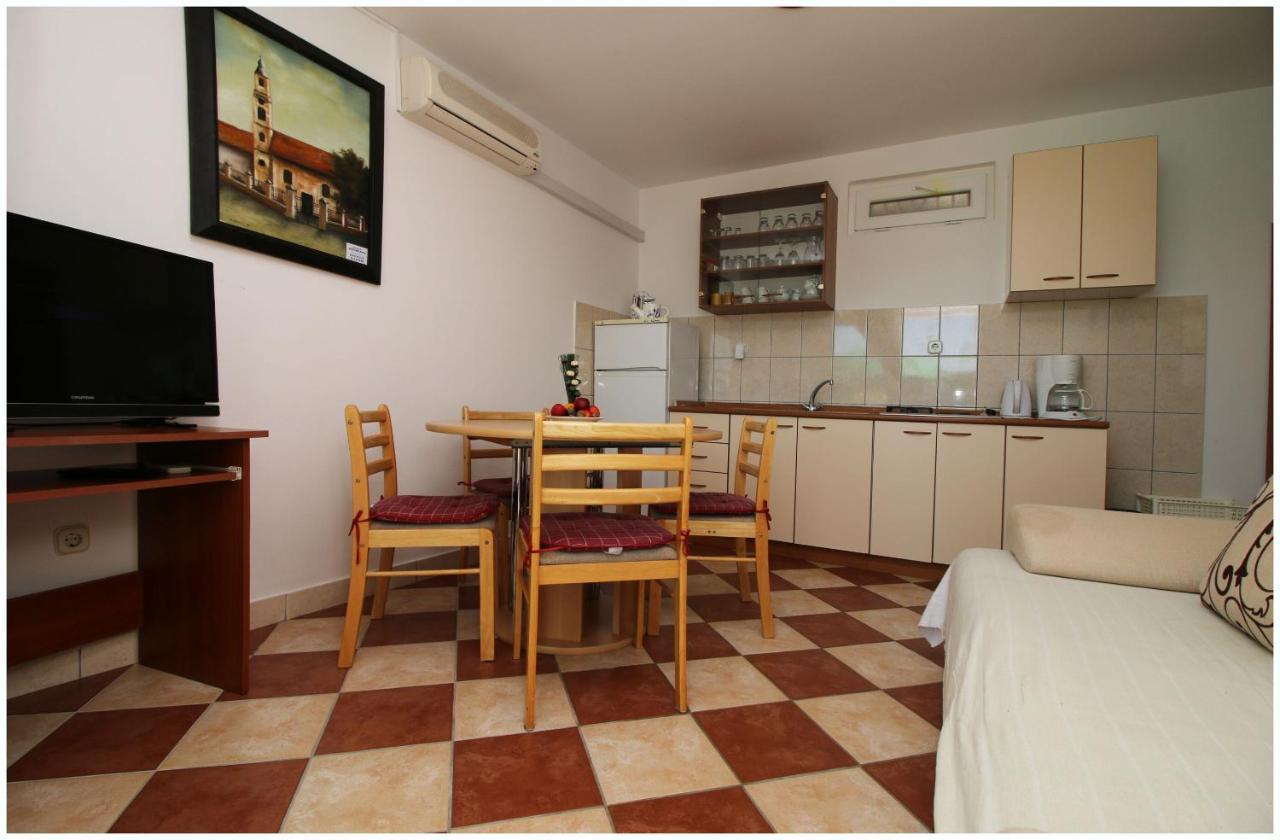 פרימוסטן Apartments Elvis מראה חיצוני תמונה