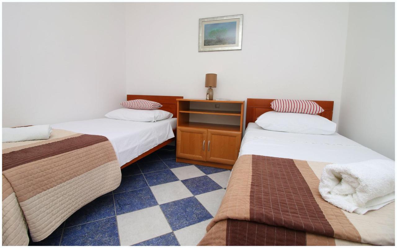 פרימוסטן Apartments Elvis מראה חיצוני תמונה