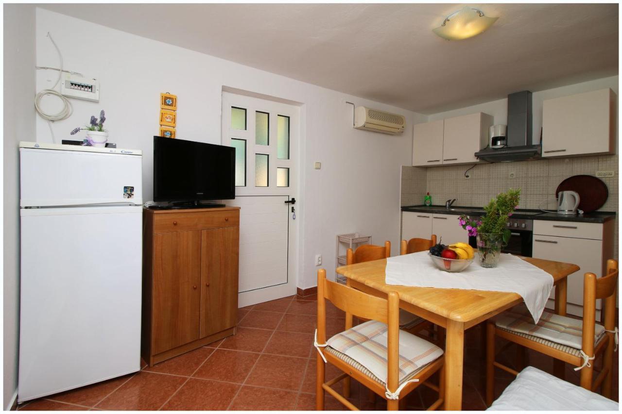 פרימוסטן Apartments Elvis מראה חיצוני תמונה