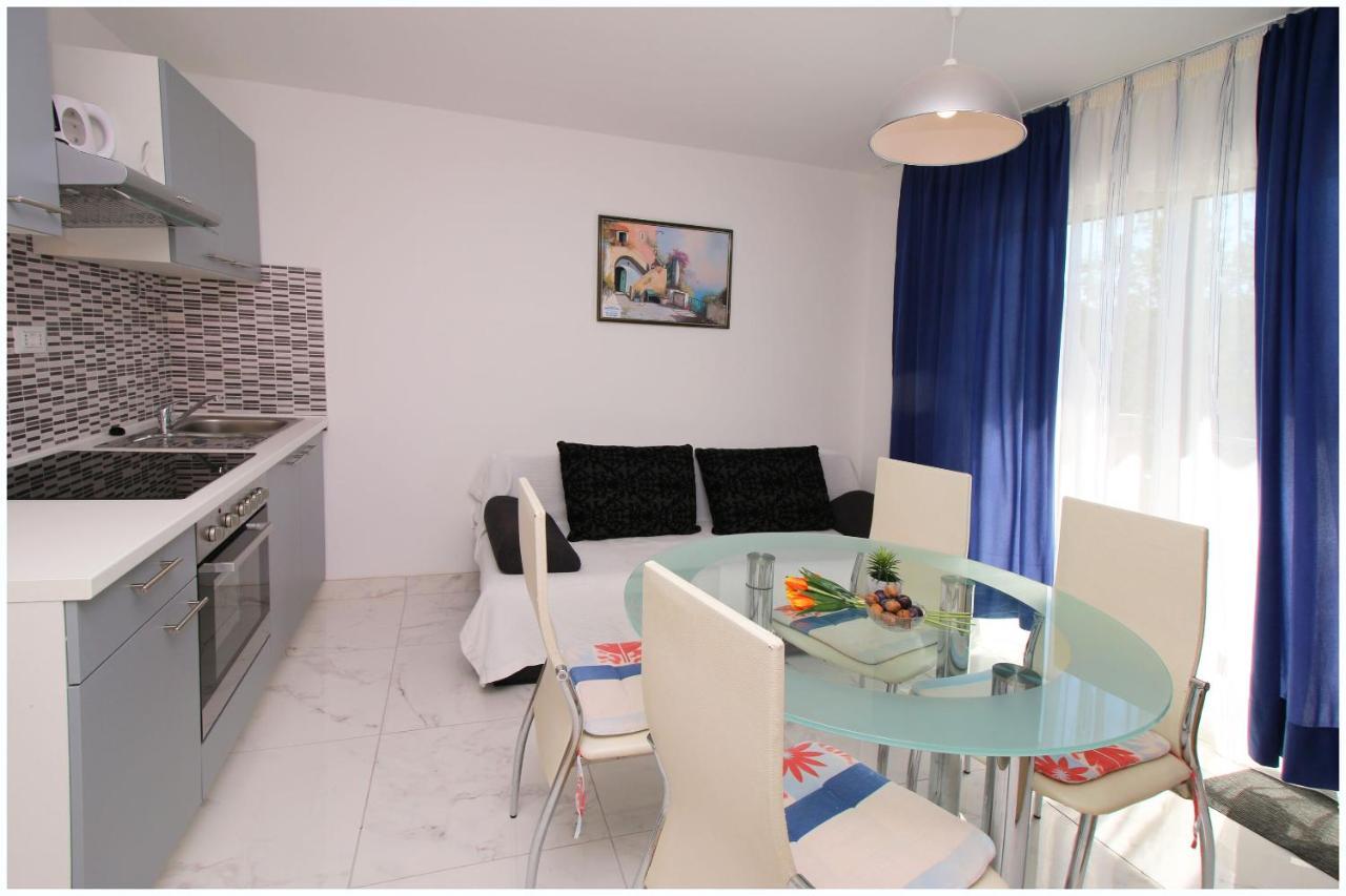 פרימוסטן Apartments Elvis מראה חיצוני תמונה